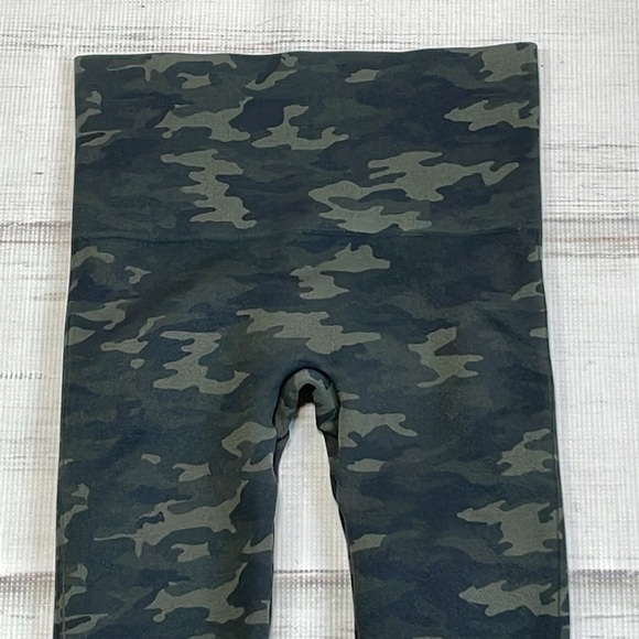 Spanx Leggings Women's S Small Green Camo Skinny Stretch Ankle - Picture 5 of 11